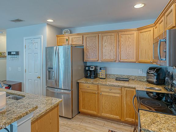 5th image of 230 Station Mill Boulevard