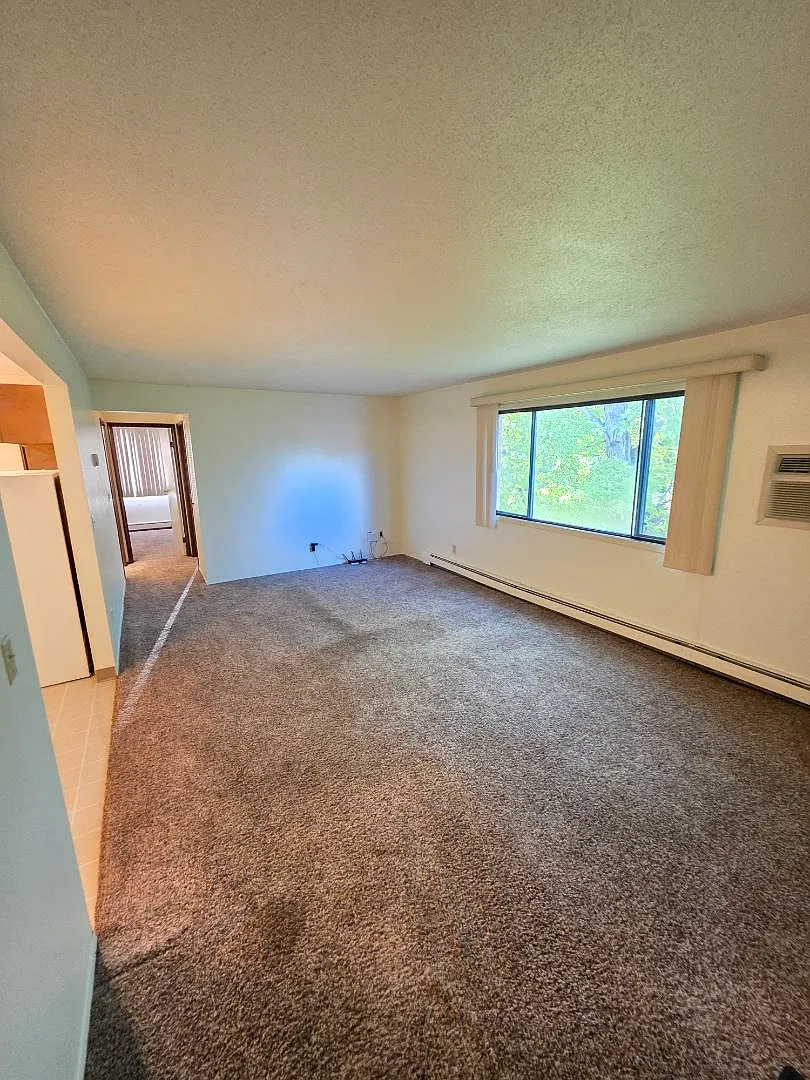 2115 E Divide Ave - 12 — Photo 2