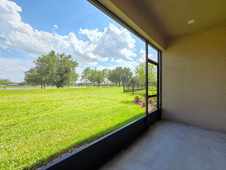 2182 Palm Tree Dr — Photo 17