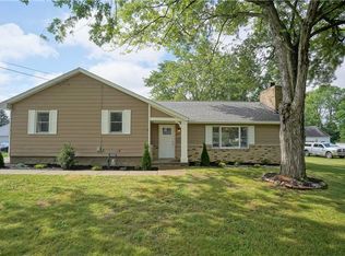 3236 Grenfall Rd, Barberton, OH 44203