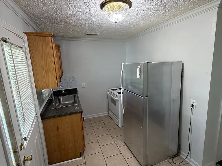 6405 Southside Dr — Photo 7