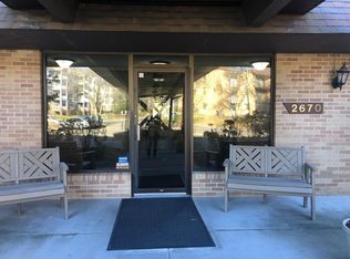 2670 Oxford St N APT 203, Roseville, MN 55113