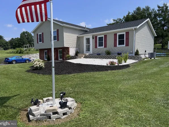 410 Shorbs Hill Rd, Hanover, PA 17331