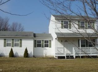 753 Walnut Grove Dr, New Waterford, OH 44445