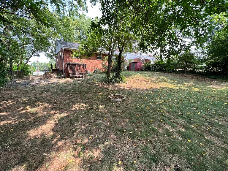 608 Hanson Ave — Photo 7