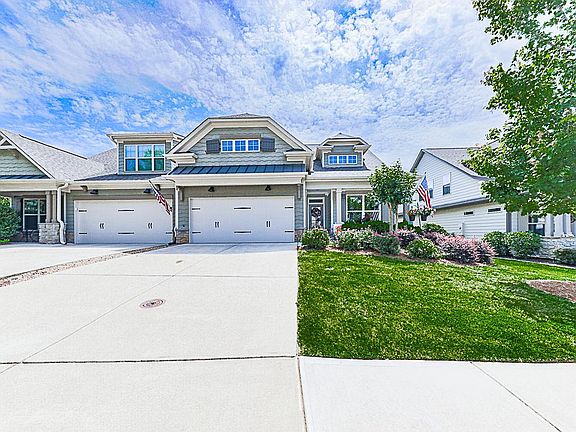 2nd image of 211 Misty View Dr