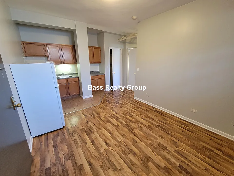 1737 W Estes Ave #G4