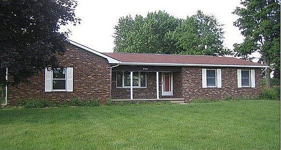 2nd image of 823 Biddle Rd