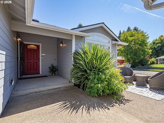 3rd image of 5484 Middlecrest Ct S