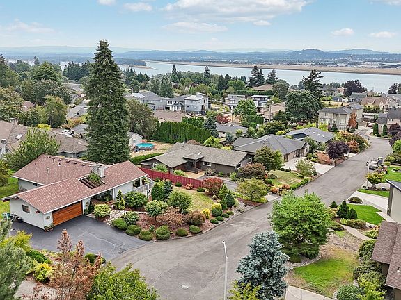3rd image of 905 SE 73rd Ave