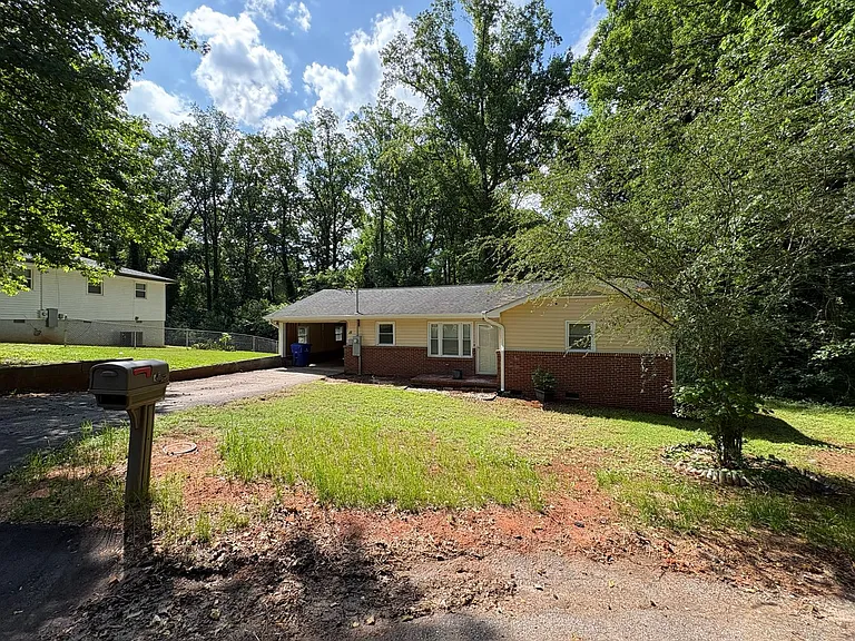 15 Tasha Dr — Photo 2
