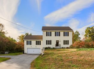 4 Locker Rd, Goffstown, NH 03045