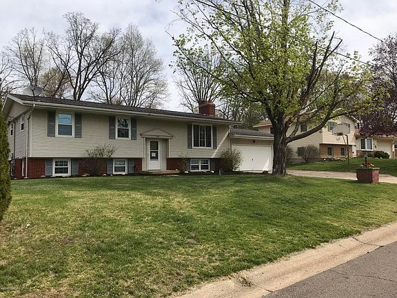 2nd image of 303 Arcadia Blvd