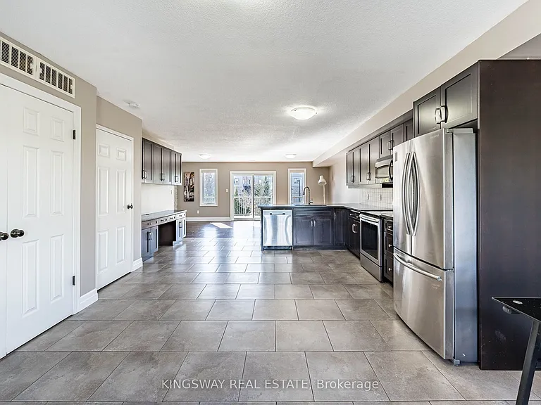 275 Old Huron Rd E #15 — Photo 9