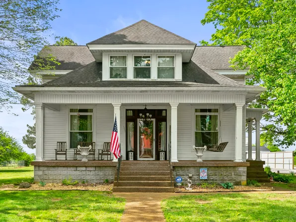 1217 E Church St, Orlinda, TN 37141