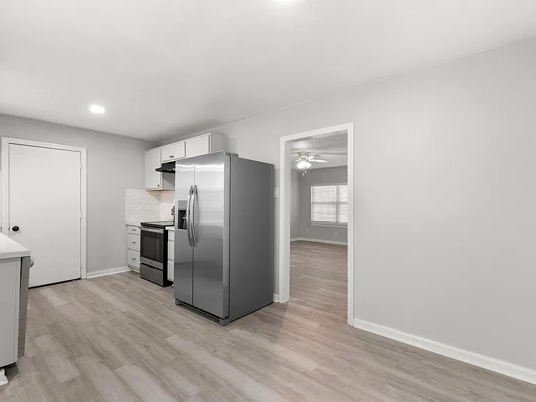 7938 Snowden St — Photo 13