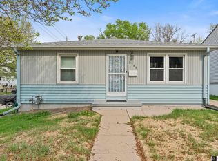 3759 N 41st St, Omaha, NE 68111