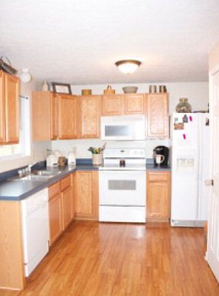 3rd image of 324 Candlewood Dr