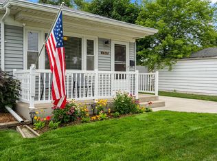 1914 Gillen St, Racine, WI 53403