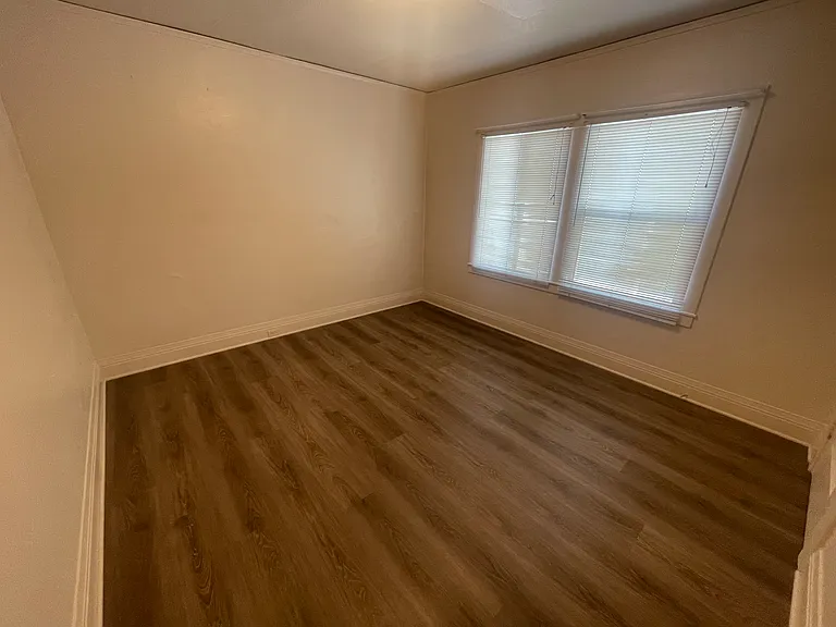 1205 College Ave — Photo 9