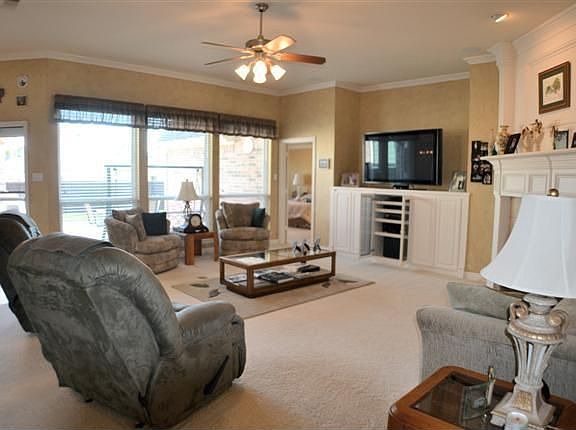 4th image of 1980 Darnell Cir