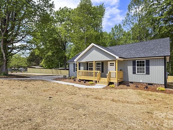 4th image of 320 Sharon Rd