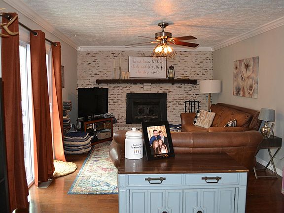 4th image of 3413 Bottomwood Dr