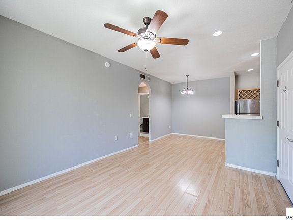 4th image of 2929 W Yorkshire Dr Unit 1110