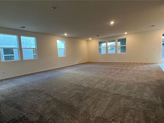 3rd image of 7587 W Mistral Ave