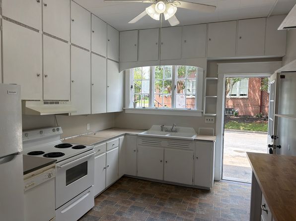 422 W Main St