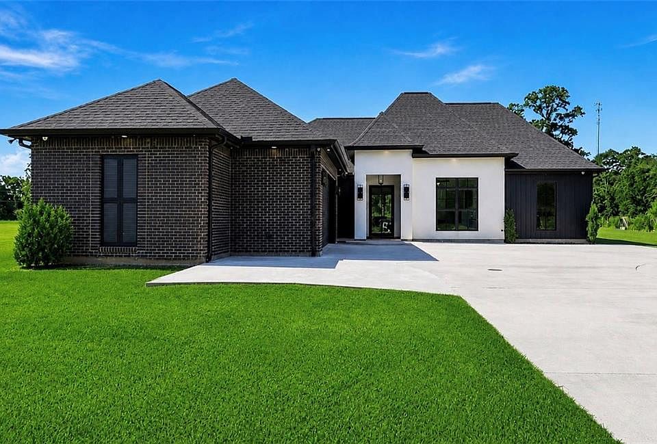1st image of 29638 Prokop Rd