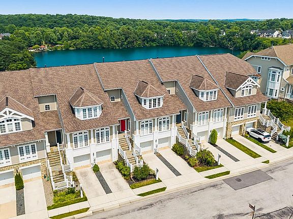4th image of 8741 Lake Edge Dr