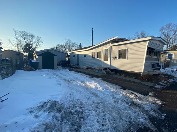 16 Pioneer Way, Springfield, MA 01119