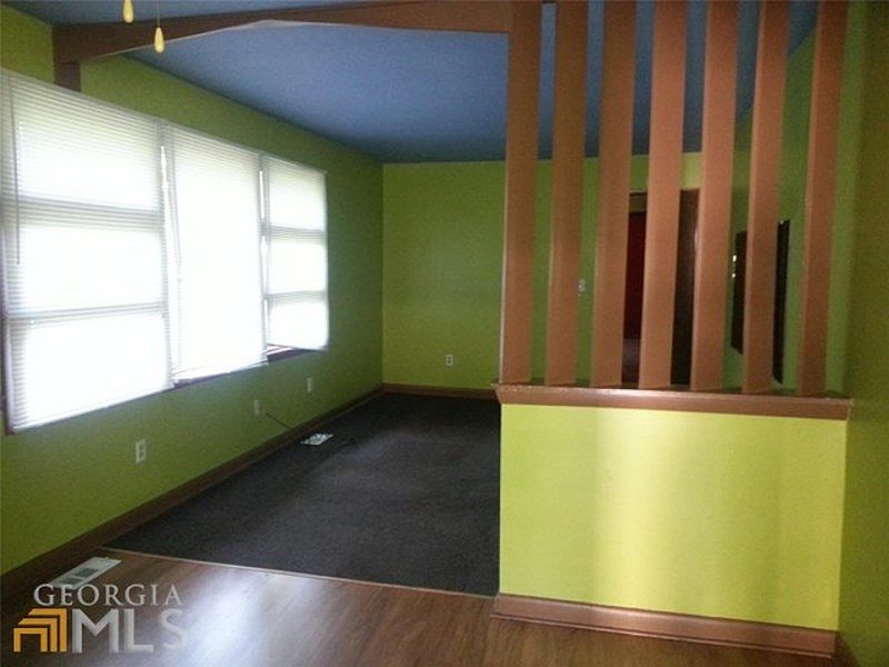 2nd image of 85 Ruzelle Dr SE