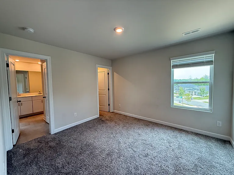 525 Nixon Rd — Photo 11