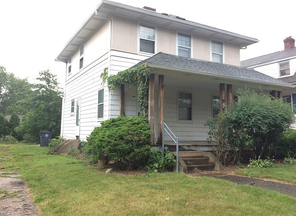 2nd image of 175 Crescent Dr