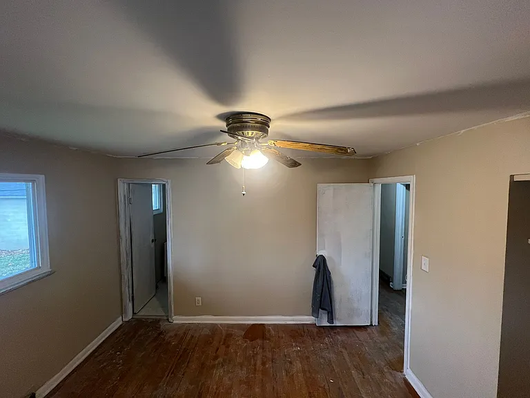 4493 E Livingston Ave — Photo 5