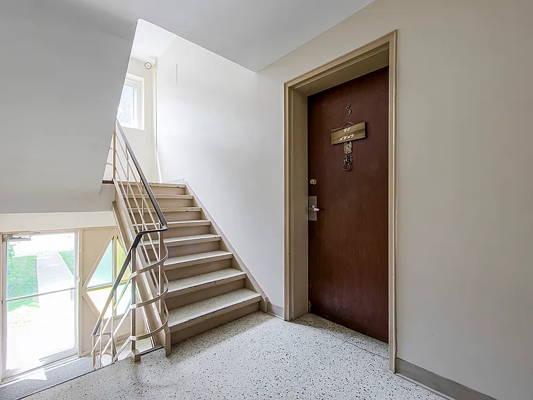 92 Borden St — Photo 8