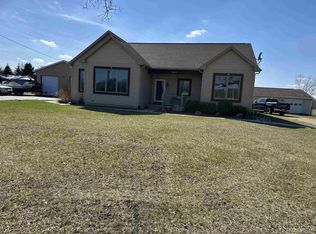 9060 Moscow Rd, Jonesville, MI 49250