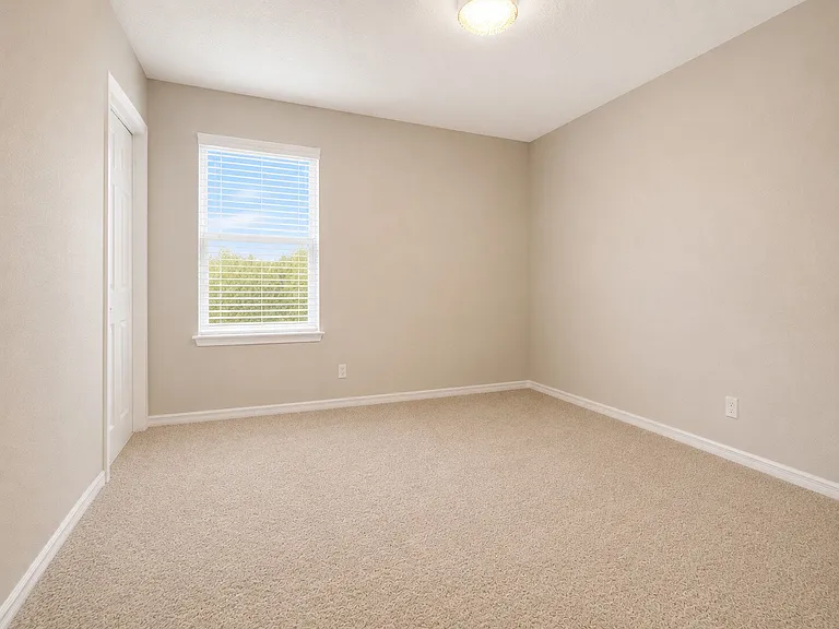 13029 Oak Hill Way — Photo 14