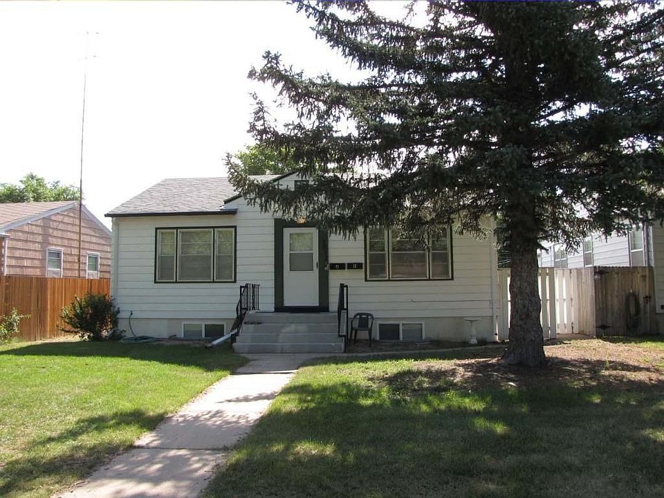 2nd image of 3817 Cribbon Ave