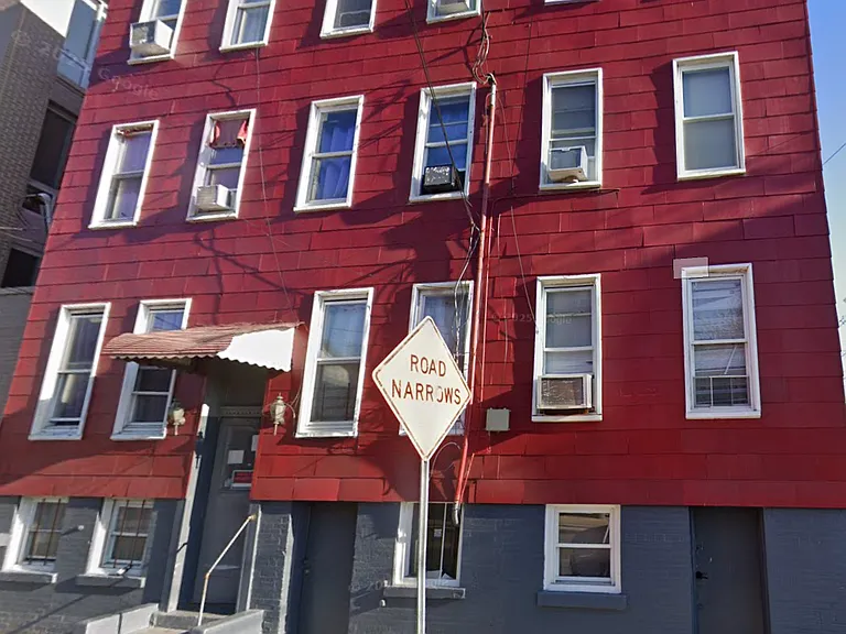 151-153 Academy St #2L — Photo 1