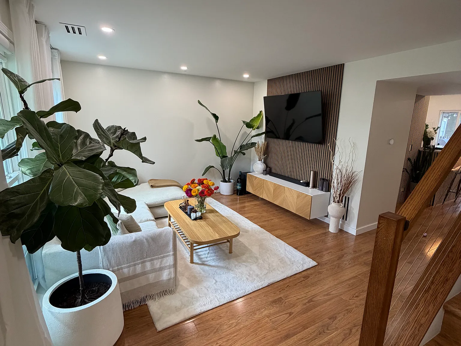 3 bed, 1.5 bath, 1280 sqft, $3,000 — Photo 2