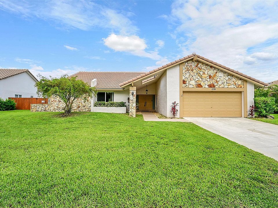 1st image of 1291 NW 99th Avenue