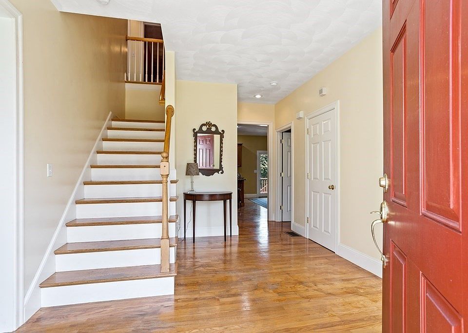 10 Danforth Ln, Bolton, MA 01740 Zillow