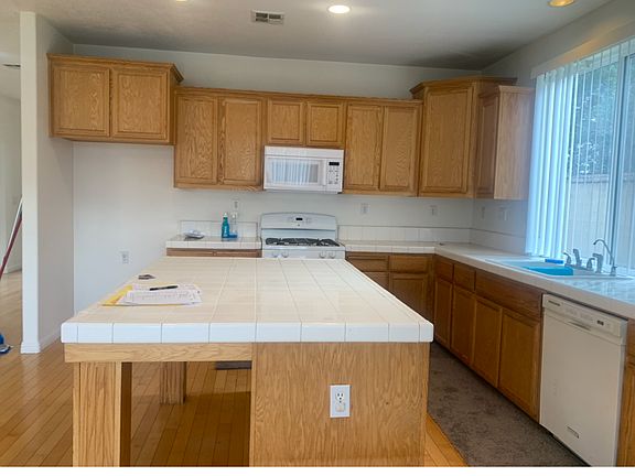 2nd image of 2044 Lombardy Ct