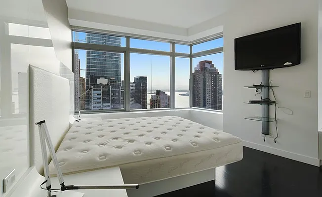 Rented by Compass | media 3