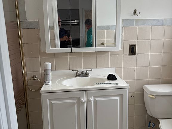 5th image of 3026 Richmond St APT 3
