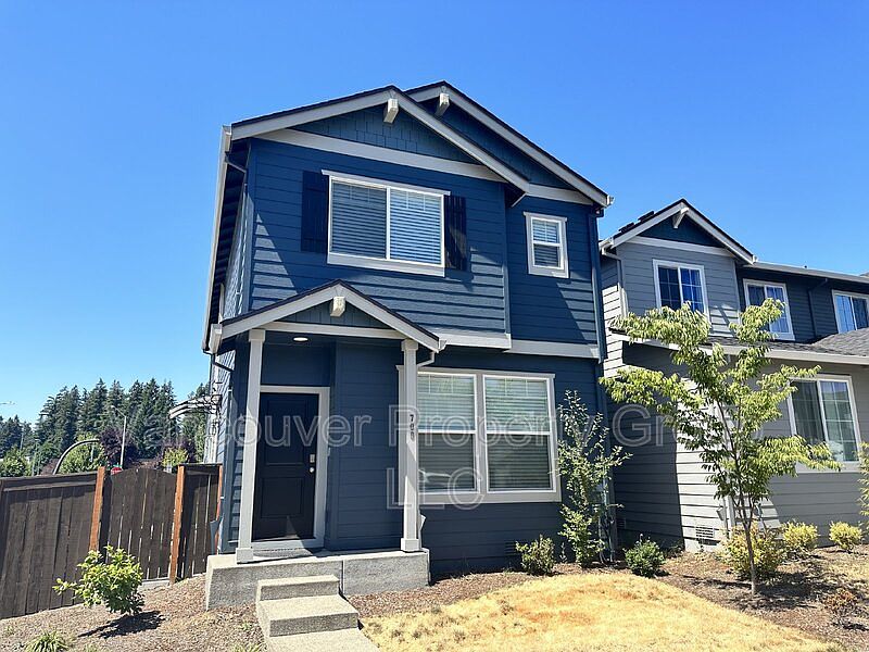 1st image of 700 NE 138th Pl