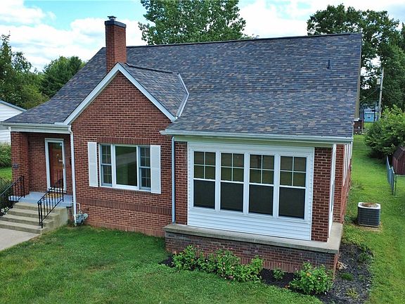 3rd image of 520 Harding Rd